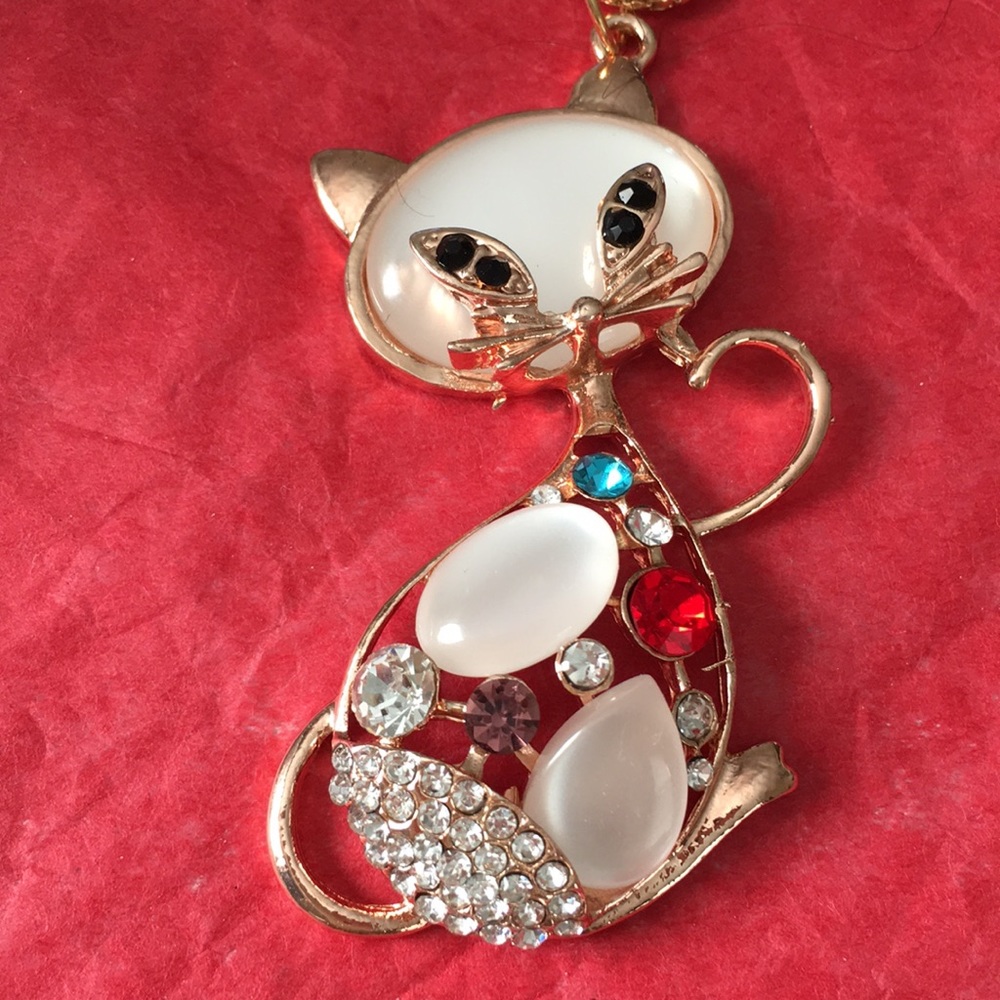 Multi sized & colored jewels cat necklace